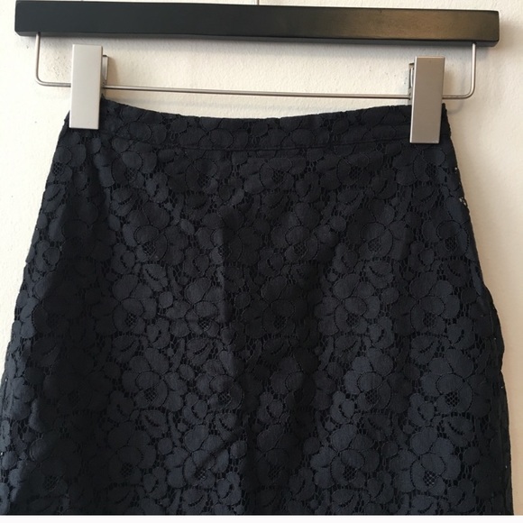 Talula Lace skirt - Picture 2 of 5